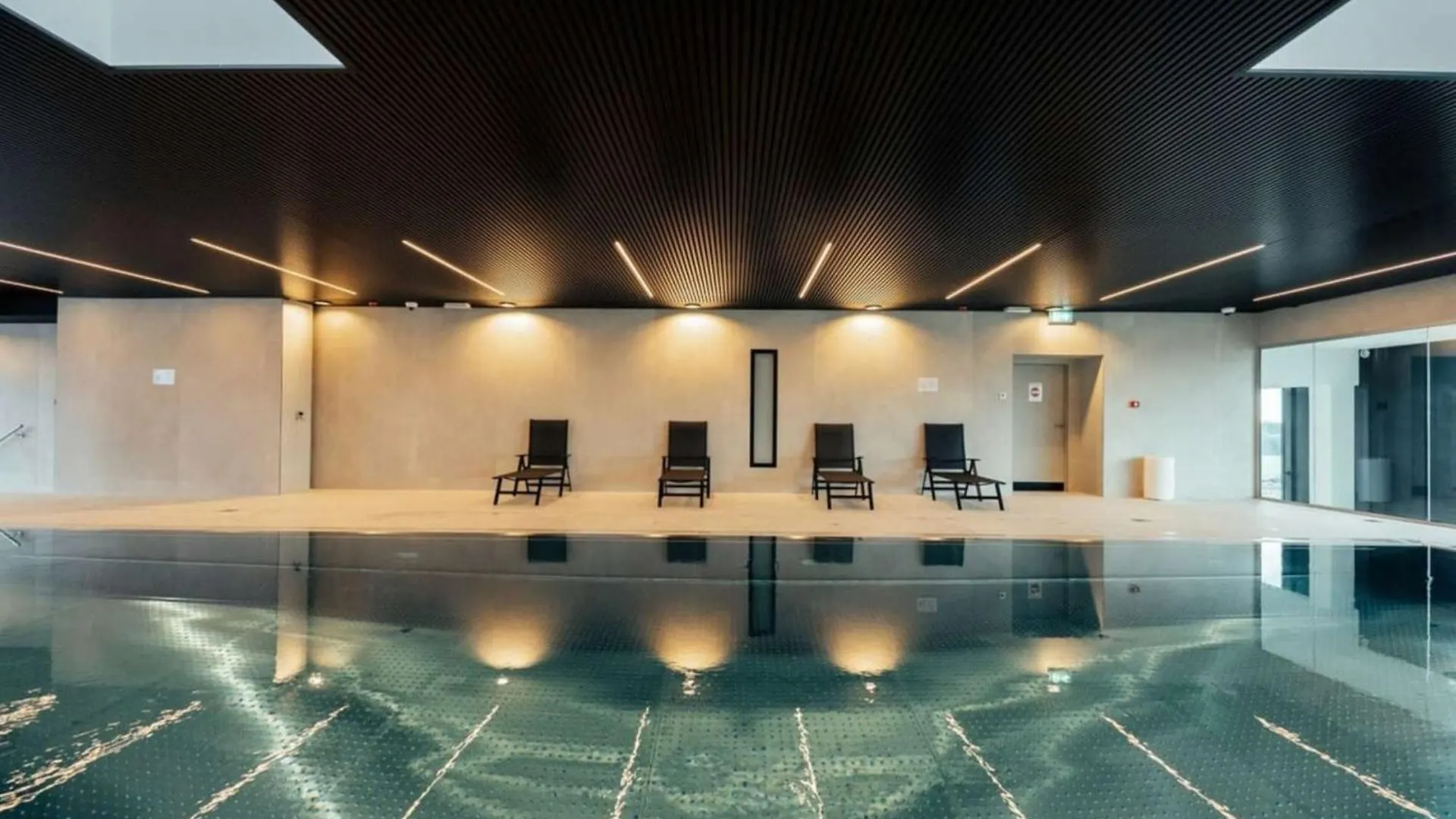 Modern 2BR Apartment with Pool & City Views 룩셈부르크 룩셈부르크